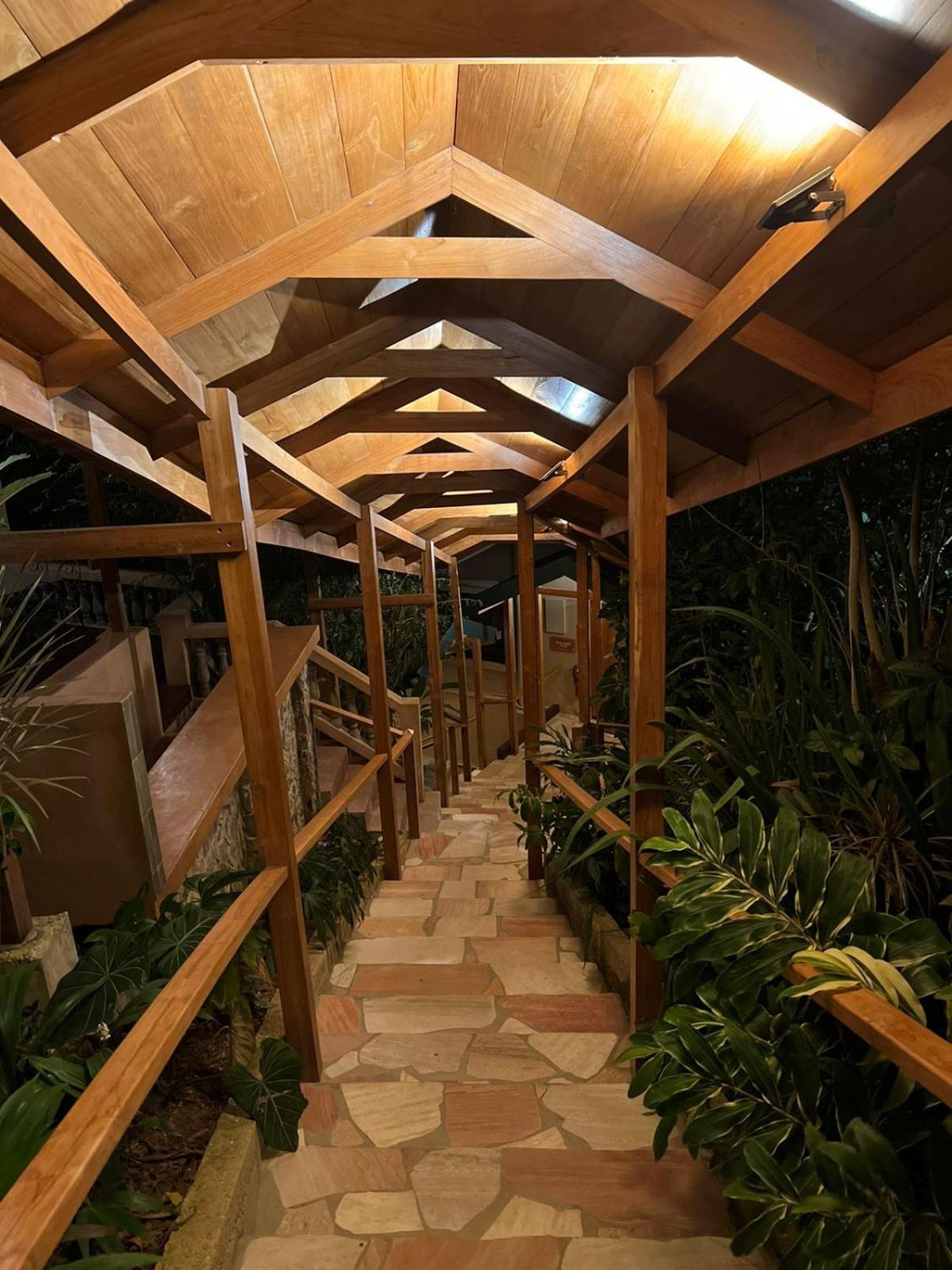 Hadco Experiences At Asa Wright Nature Centre Blanchisseuse Экстерьер фото